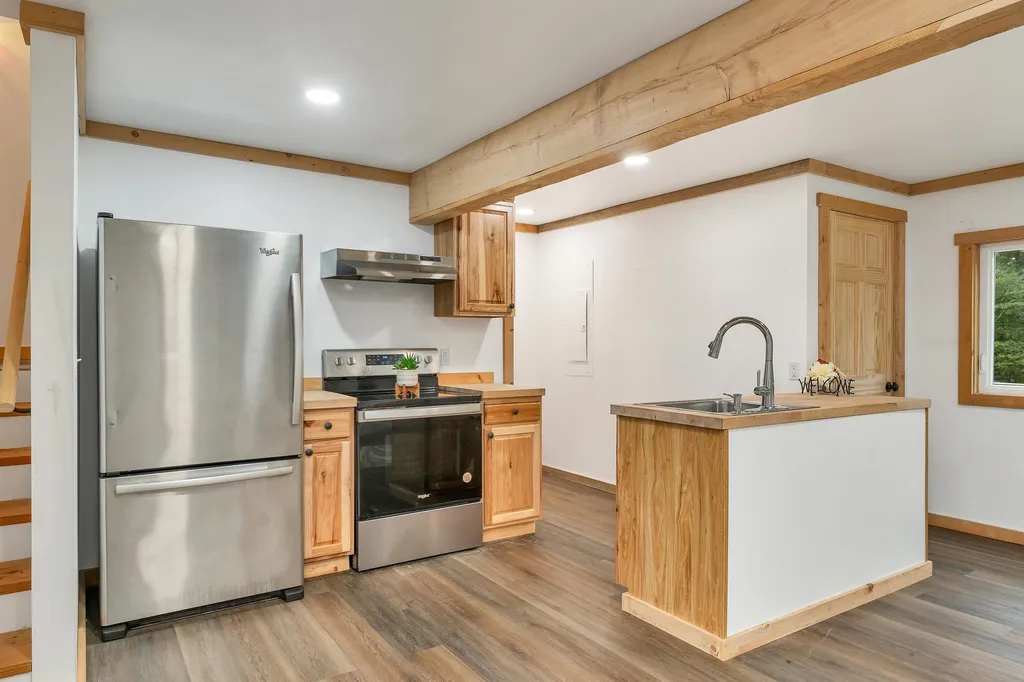 30 Hermit Woods Road Meredith NH 03253
