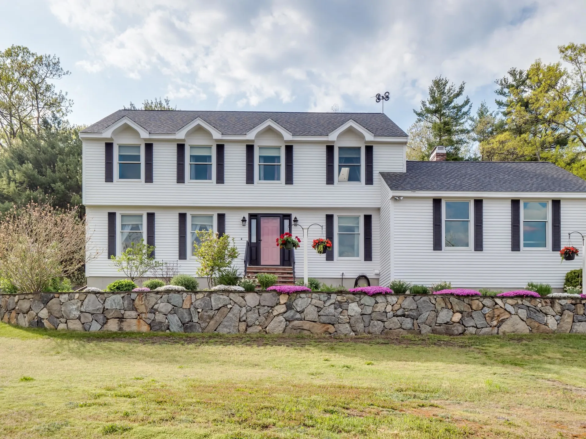 21 Scenic View Drive Pelham NH 03076