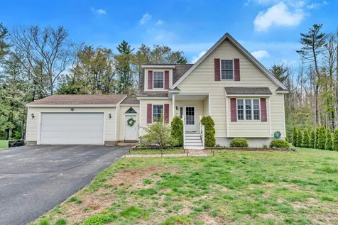 24 Brenda Lane Rochester NH 03867
