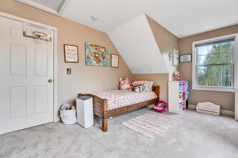 24 Brenda Lane Rochester NH 03867