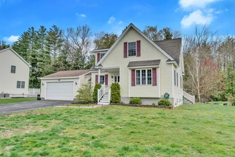 24 Brenda Lane Rochester NH 03867