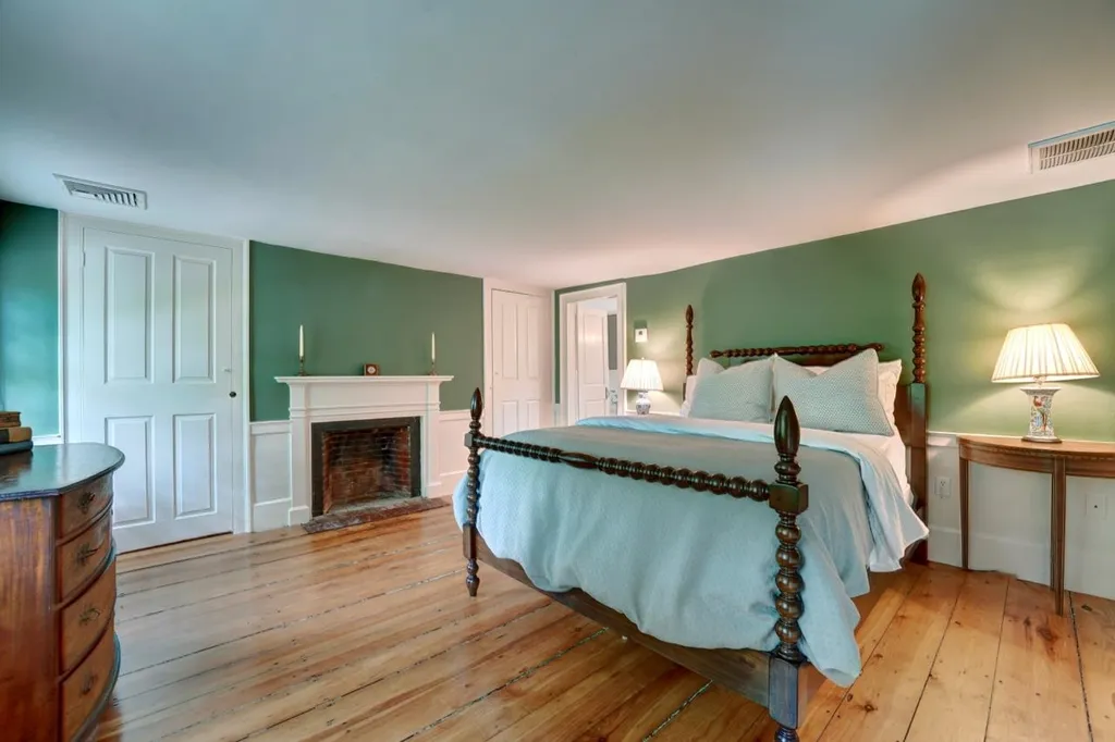 39 Thornell Road Newton NH 03858