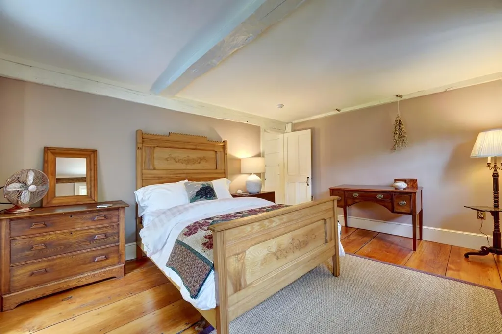 39 Thornell Road Newton NH 03858