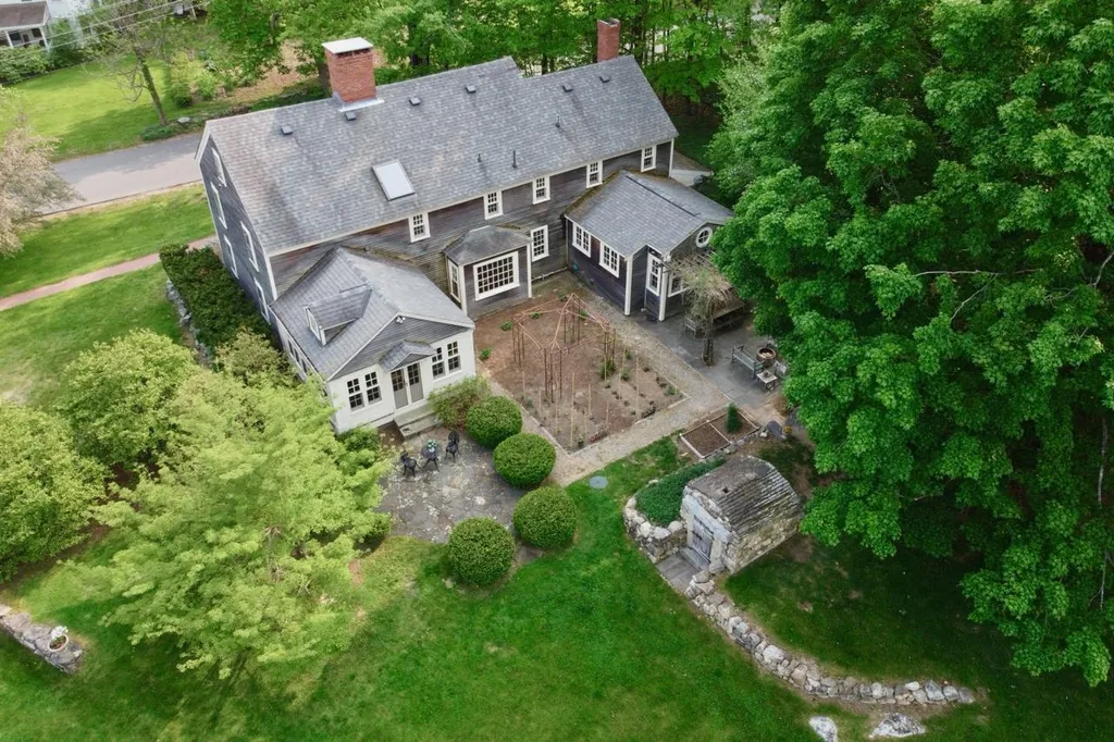 39 Thornell Road Newton NH 03858
