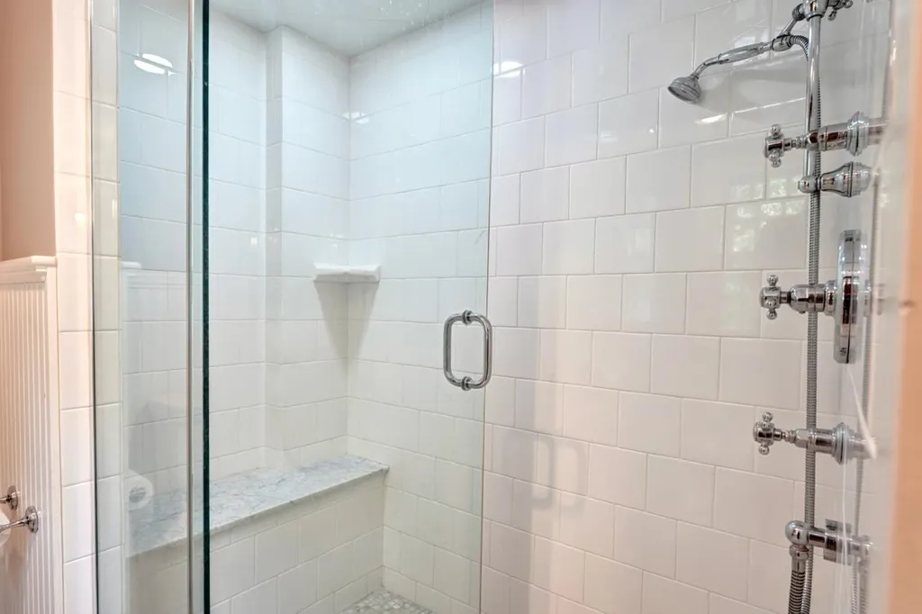 39 Thornell Road Newton NH 03858