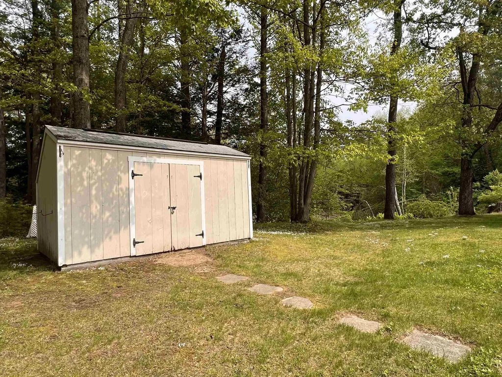 41 Brandon Place Claremont NH 03743