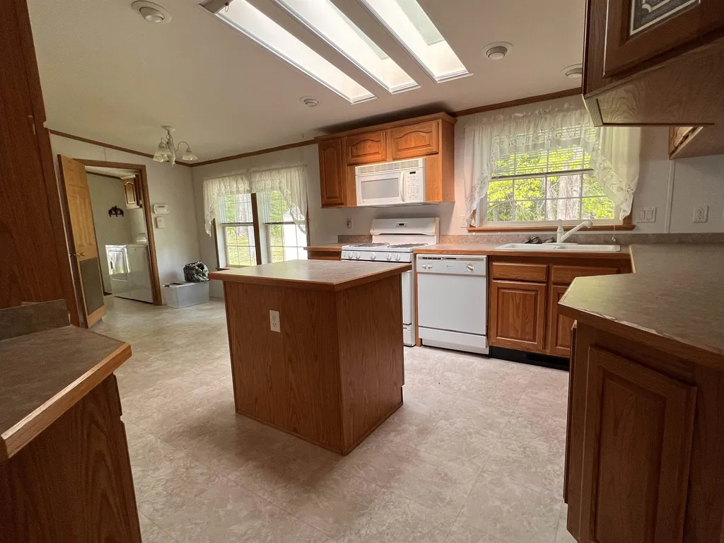 41 Brandon Place Claremont NH 03743