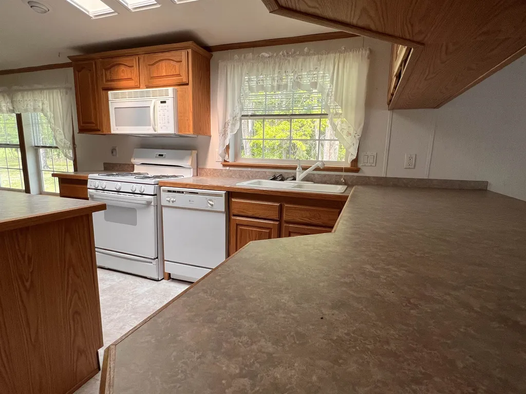 41 Brandon Place Claremont NH 03743