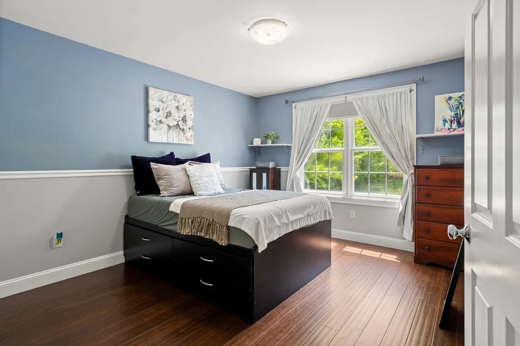 13 Welch Road Londonderry NH 03053