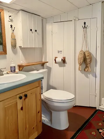 16 Hemlock Way Holderness NH 03245