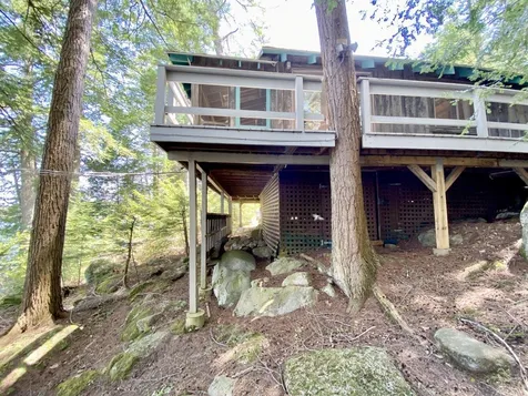 16 Hemlock Way Holderness NH 03245