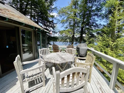 16 Hemlock Way Holderness NH 03245
