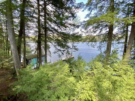 16 Hemlock Way Holderness NH 03245
