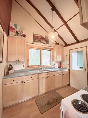 16 Hemlock Way Holderness NH 03245