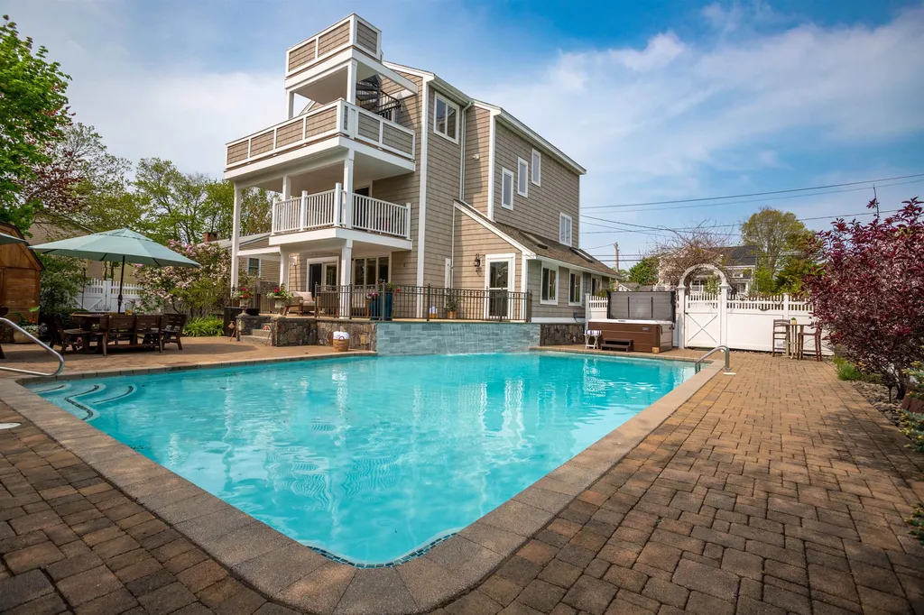 998 Ocean Boulevard Hampton NH 03842