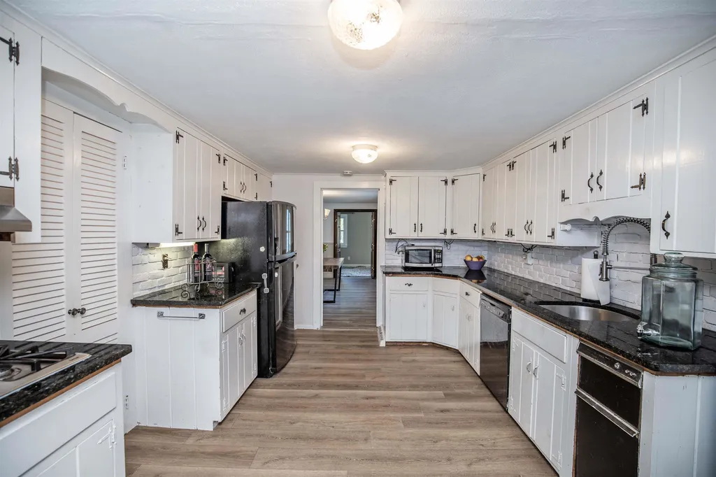 414 Deer Meadow Road Webster NH 03303