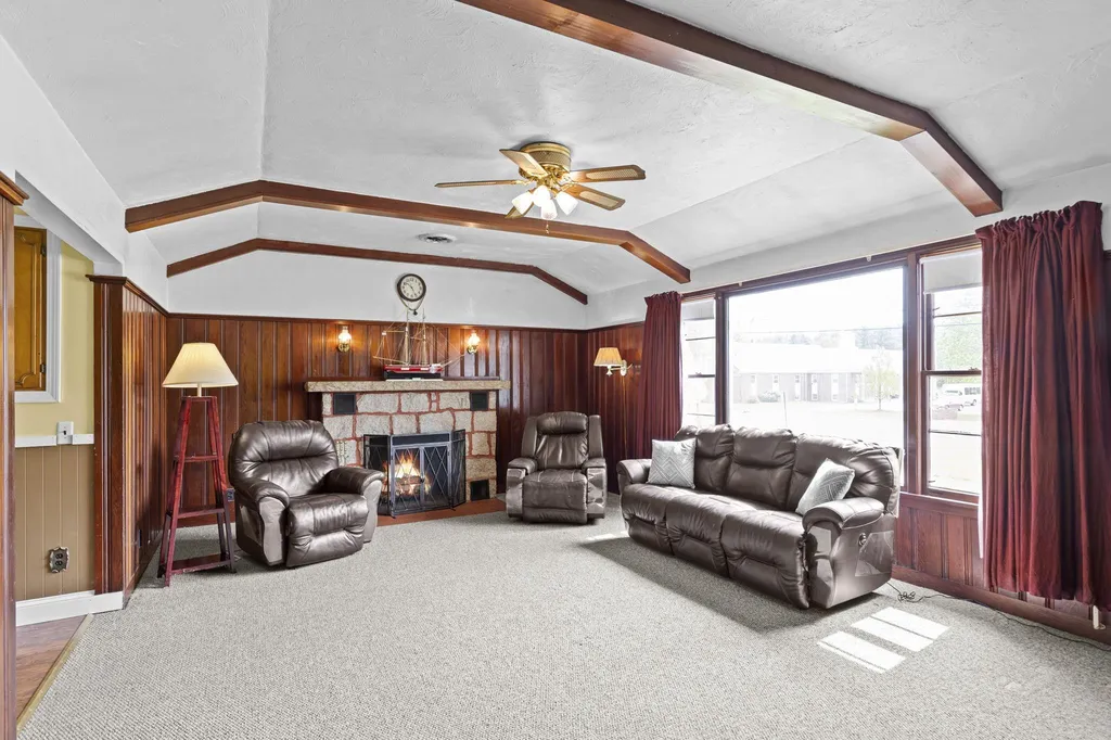 58 Eastern Avenue Rochester NH 03867