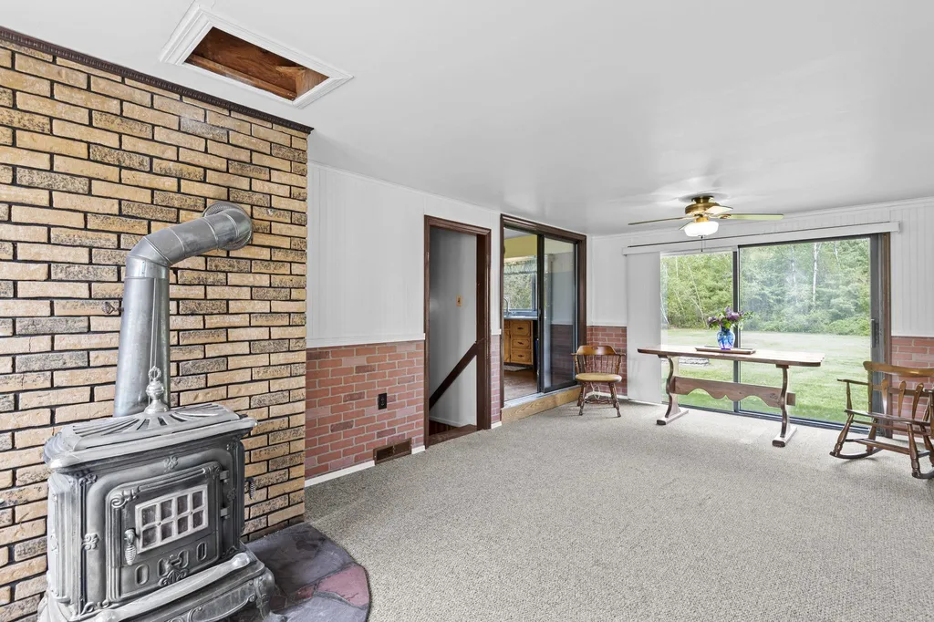 58 Eastern Avenue Rochester NH 03867