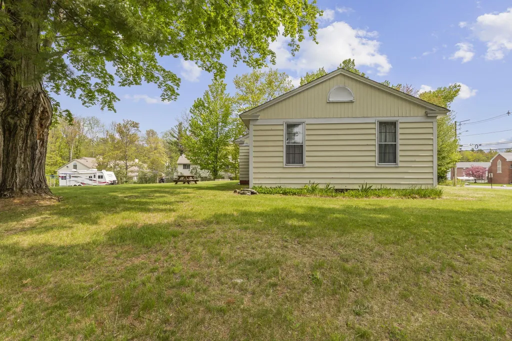 58 Eastern Avenue Rochester NH 03867