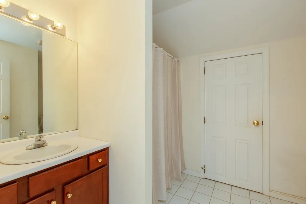 3 Meadowood Drive Exeter NH 03833