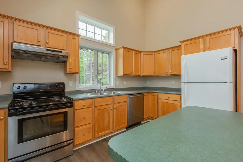 3 Meadowood Drive Exeter NH 03833