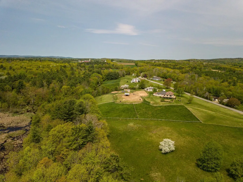 26 Siel Road Pittsfield NH 03263