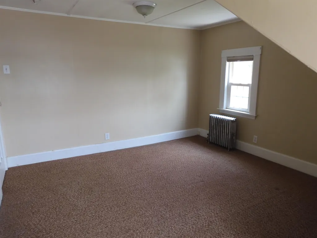 172 N. Policy Street Salem NH 03079