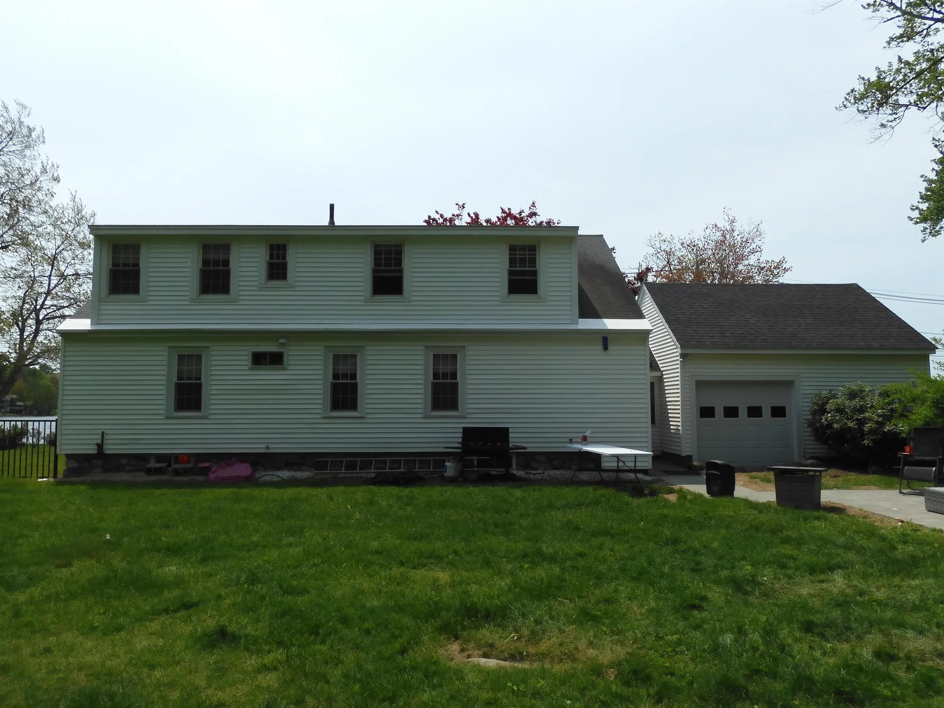 172 N. Policy Street Salem NH 03079