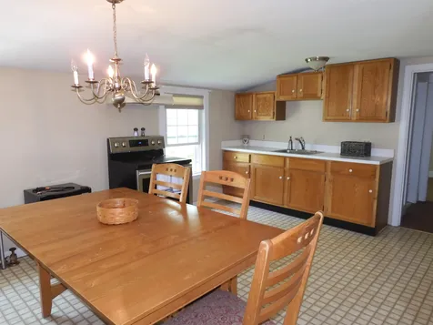 172 N. Policy Street Salem NH 03079