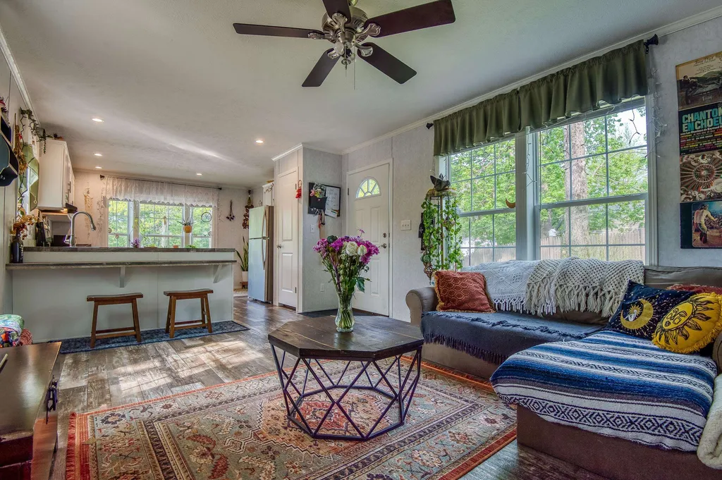 10 Fox Cross Lane Northwood NH 03261