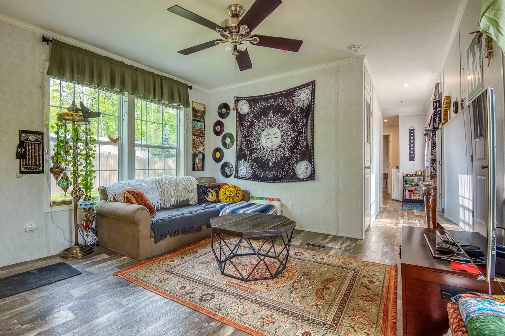 10 Fox Cross Lane Northwood NH 03261