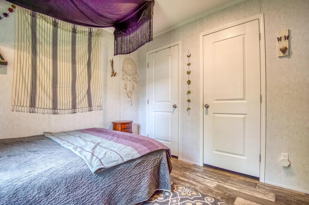 10 Fox Cross Lane Northwood NH 03261