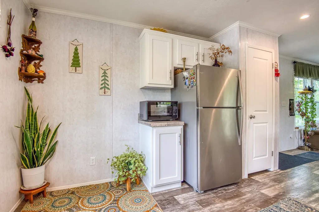 10 Fox Cross Lane Northwood NH 03261