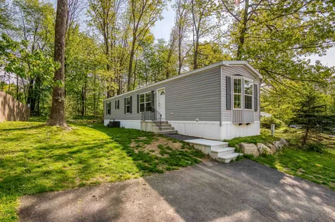 10 Fox Cross Lane Northwood NH 03261