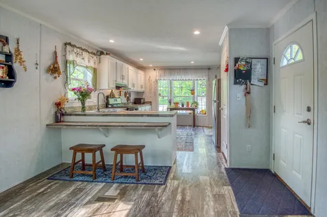 10 Fox Cross Lane Northwood NH 03261