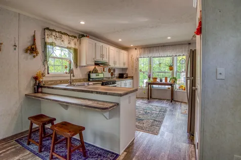 10 Fox Cross Lane Northwood NH 03261