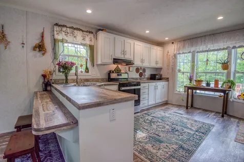 10 Fox Cross Lane Northwood NH 03261