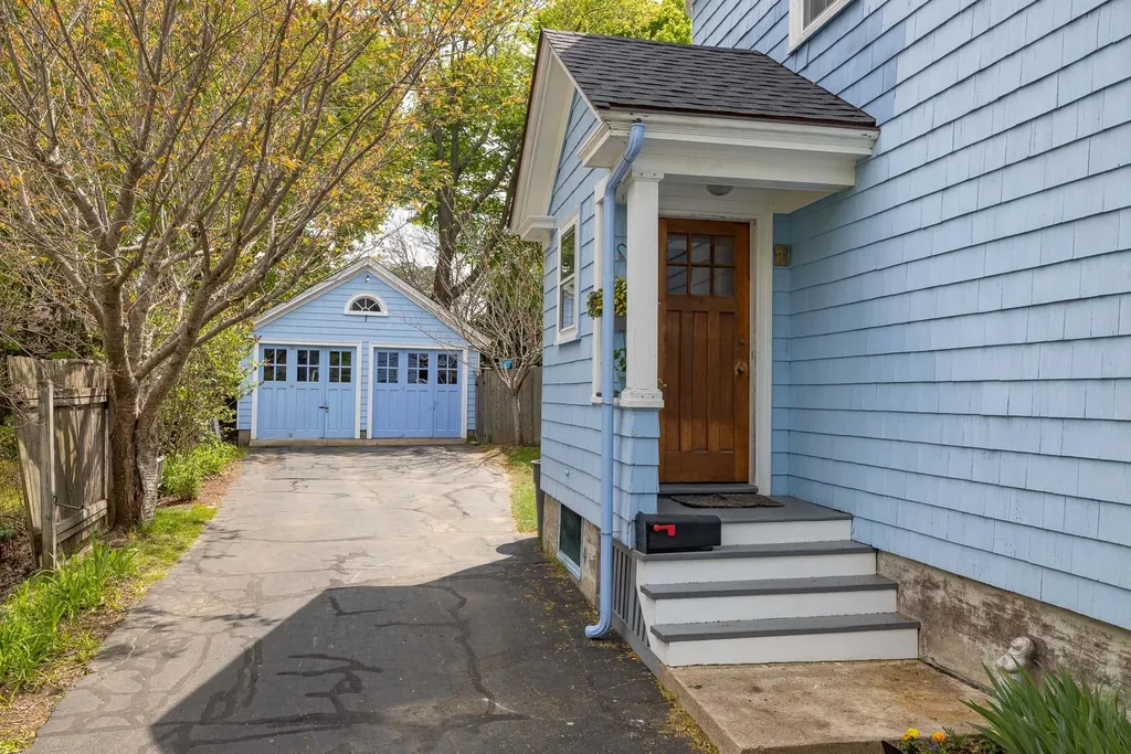234 Aldrich Road Portsmouth NH 03801