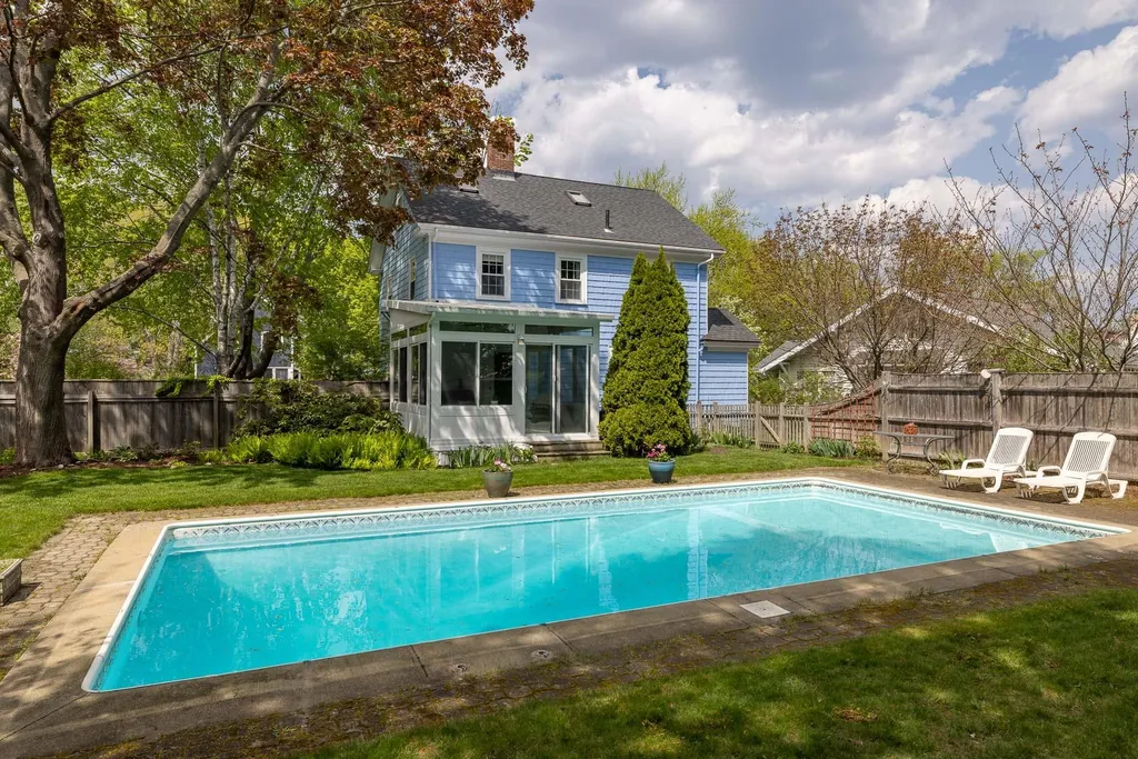 234 Aldrich Road Portsmouth NH 03801