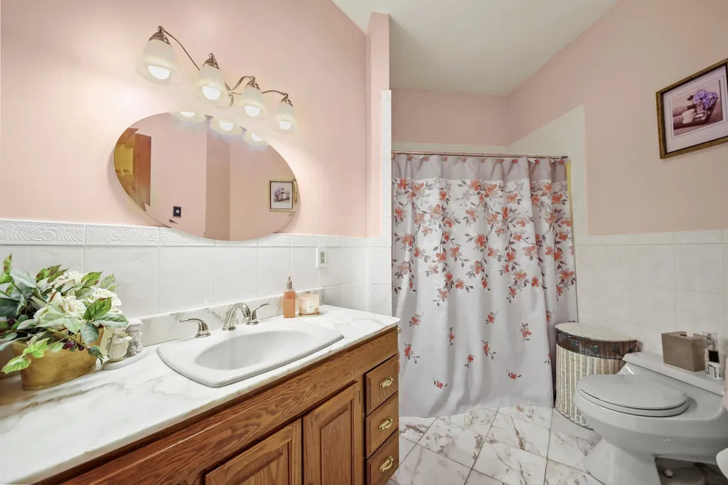 5 Birch Road Newton NH 03858