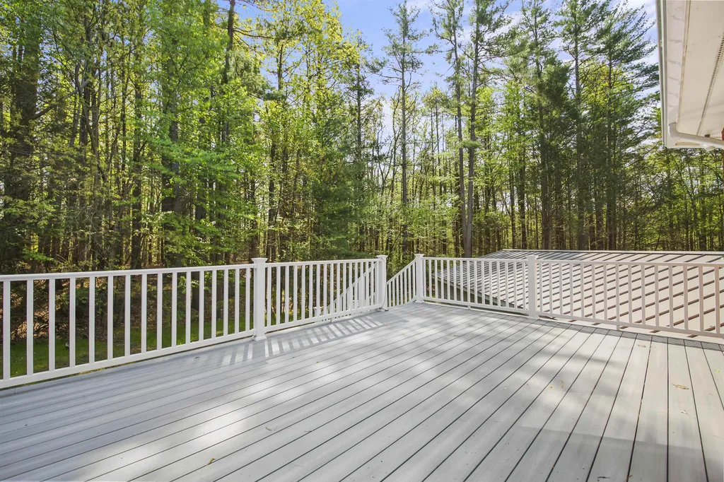 5 Birch Road Newton NH 03858