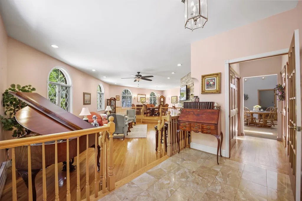 5 Birch Road Newton NH 03858