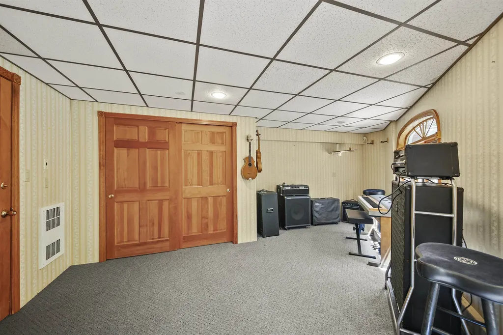 5 Birch Road Newton NH 03858