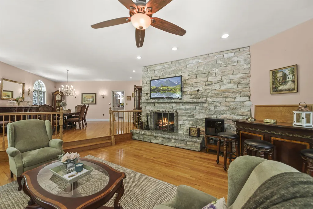 5 Birch Road Newton NH 03858