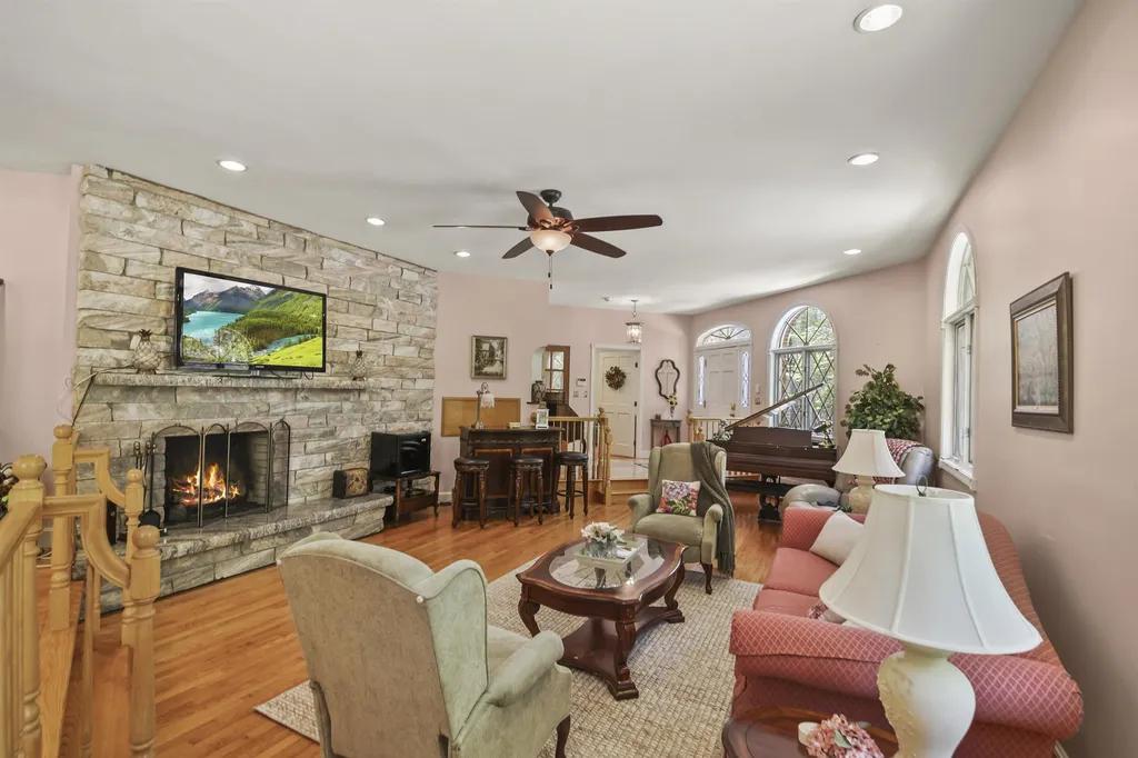 5 Birch Road Newton NH 03858