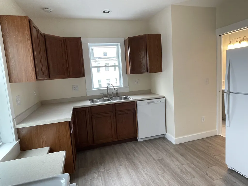 13 Arch Street Northfield NH 03276