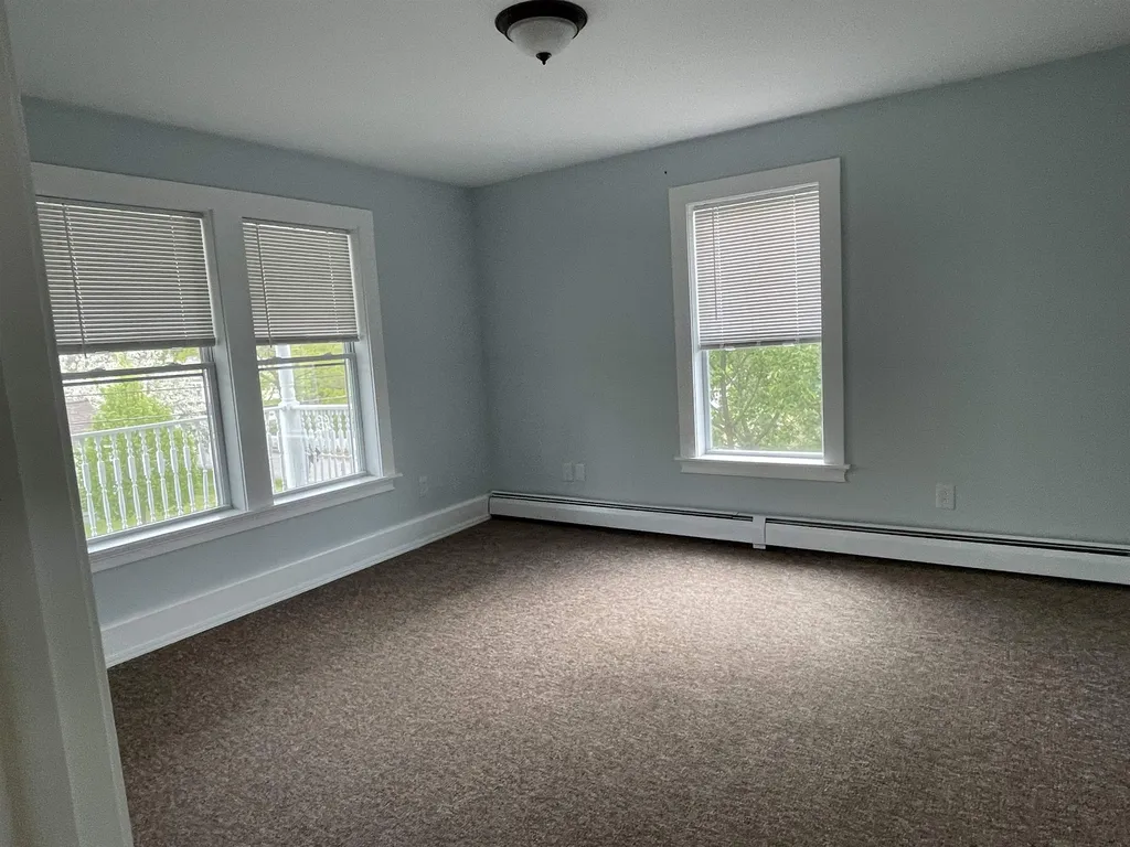 13 Arch Street Northfield NH 03276