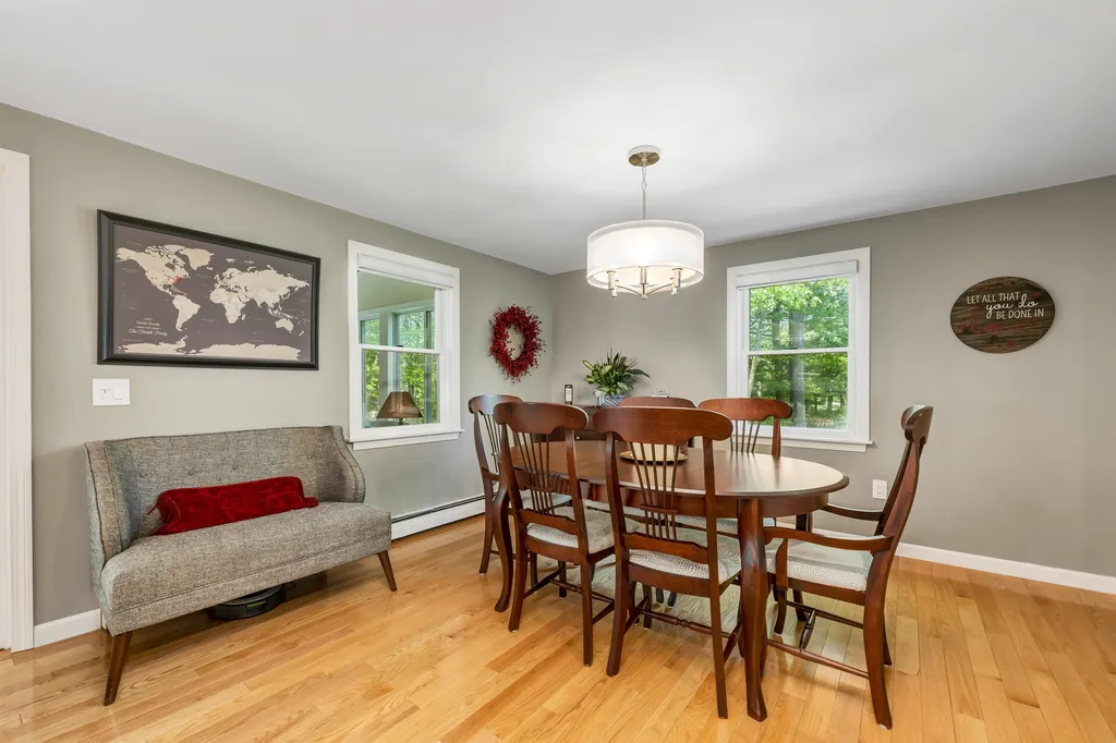 30 Blossom Road Windham NH 03087