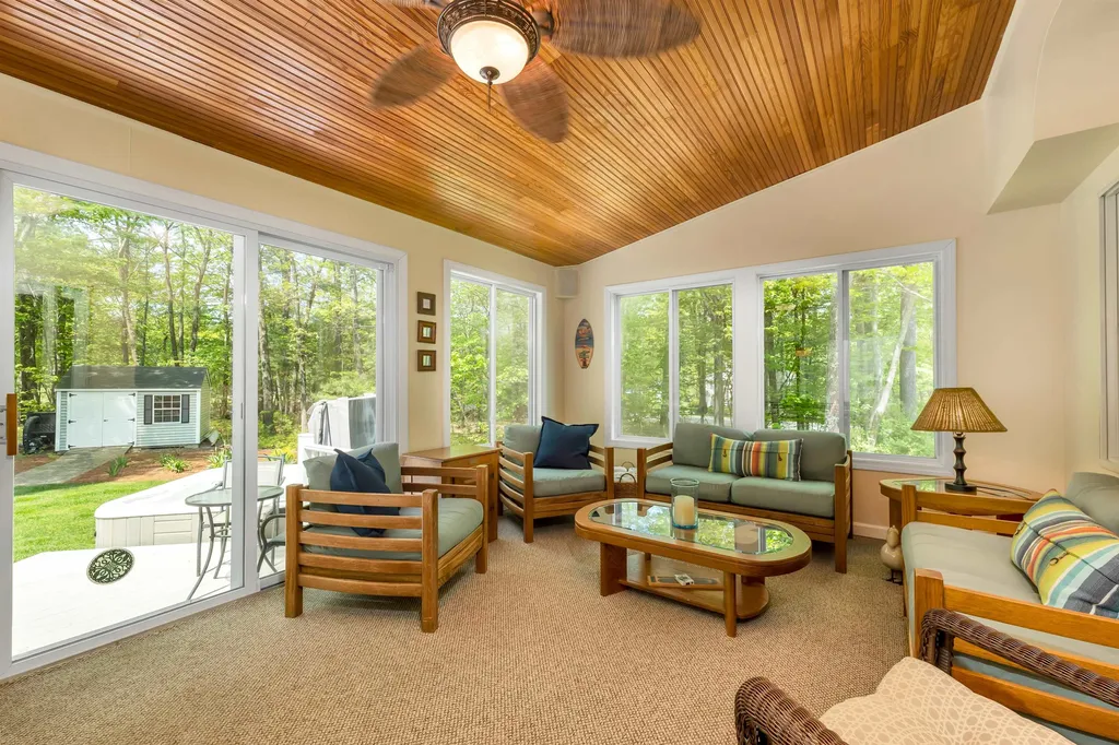 30 Blossom Road Windham NH 03087