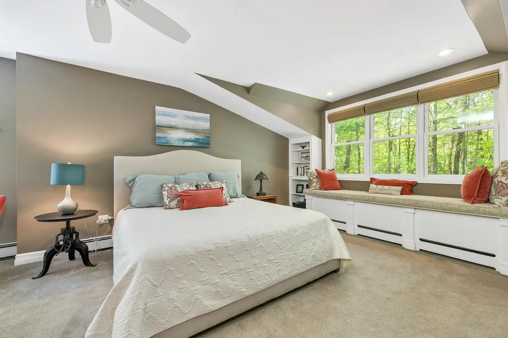 30 Blossom Road Windham NH 03087